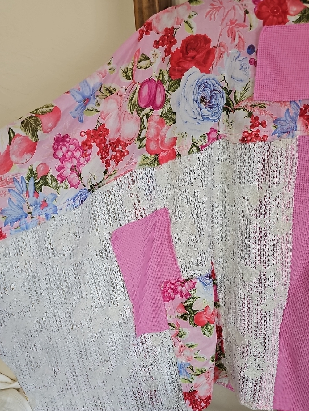 POL Pink Floral Patchwork Lace Button-Up Shirt - Picture 11 of 16